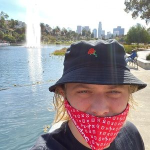 Meet your Posher, Blake